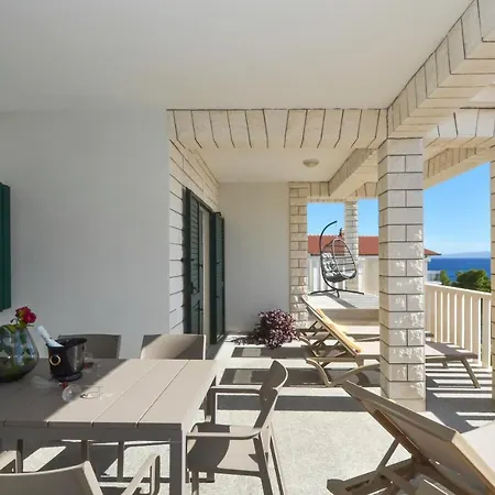 Wisibada Τρογκίρ