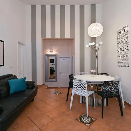 Wisibada トロギール